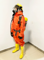 輕型防化服